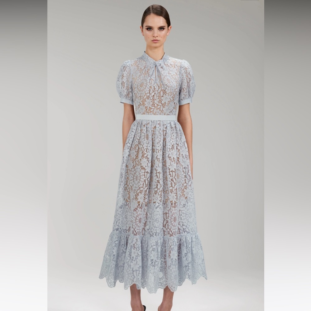 NWT Blue Guipure Lace Midi Dress Size UK 14 US 10 as seen on Princess Beatrice